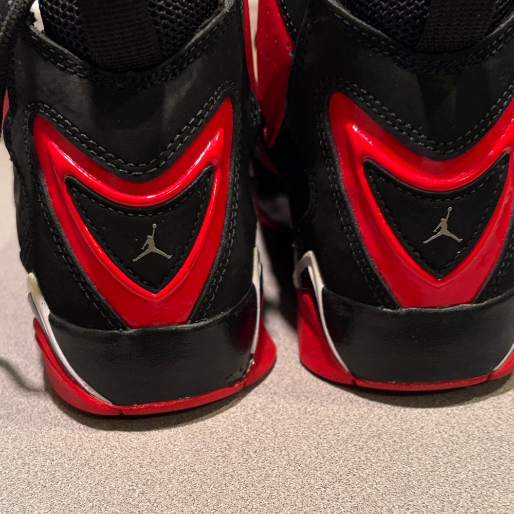 Jordan Kids Black and Red Sneakers - Picture 4 of 7